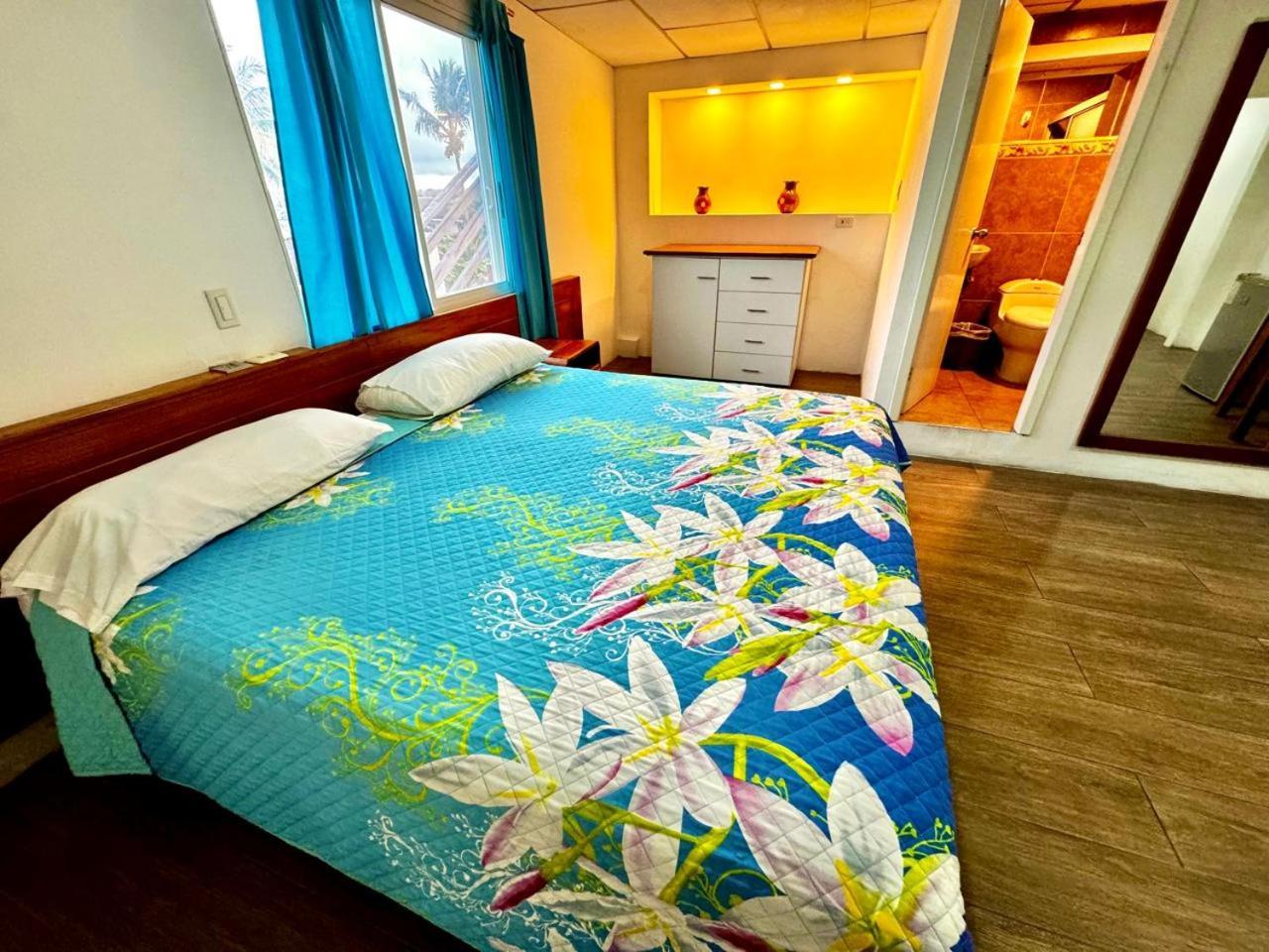 Hostal Muyuyo Puerto Ayora  Exterior foto